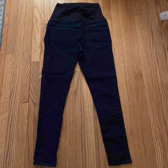 Ingrid & Isabel Maternity Jeans - Picture 2 of 3